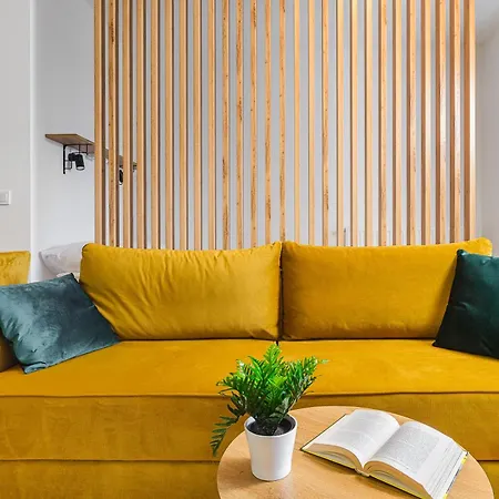 Shortstaypoland Komputerowa Warszawa