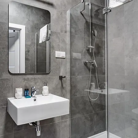 Shortstaypoland Komputerowa